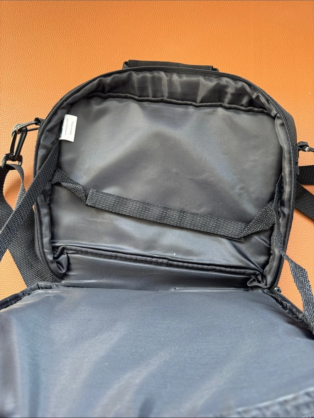 Targus compact messenger